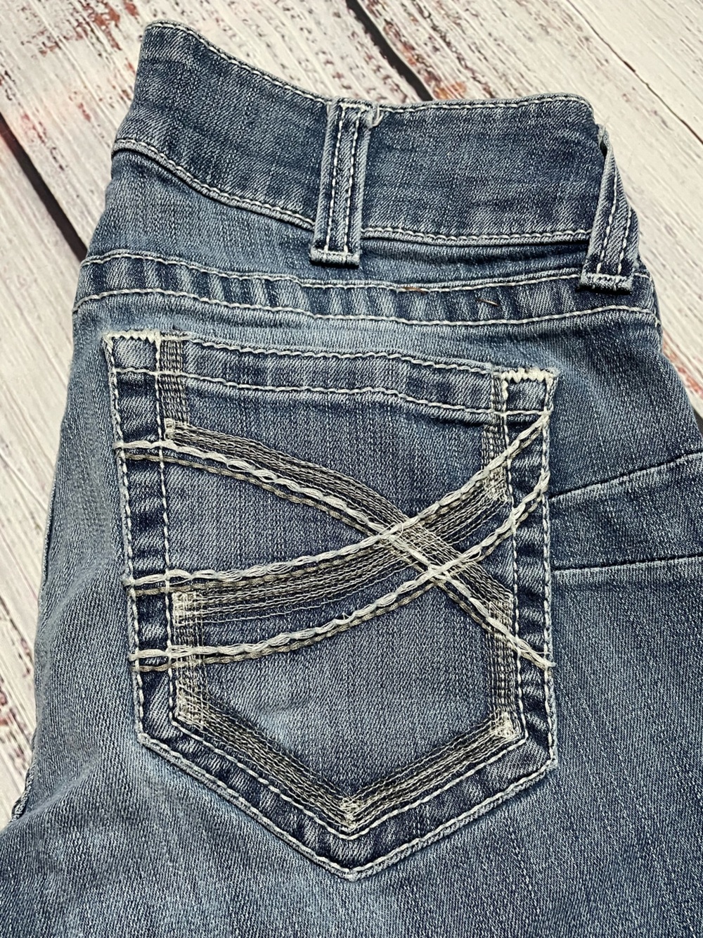 Ariat Real Denim mid-rise straight-leg women's jeans. Size 28R - Picture 11 of 14
